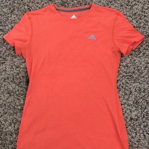 Adidas  T-shirt